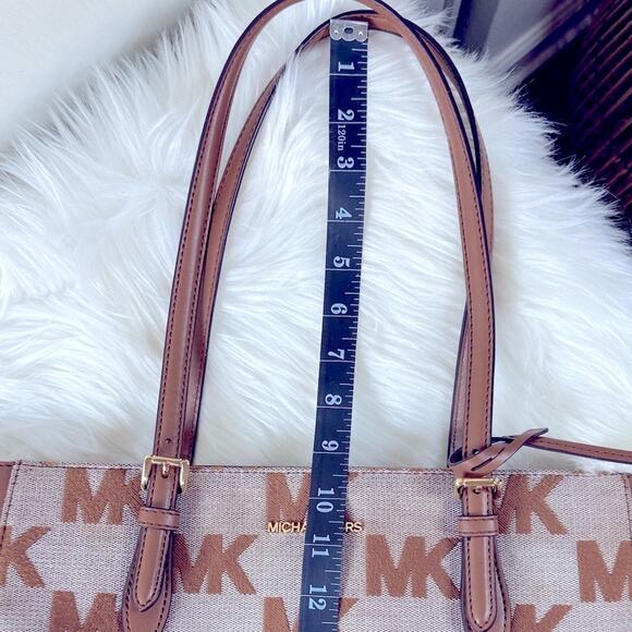 Michael Kors Gilly Large Logo Drawstring Travel Tote Bag - Picture 16 of 16